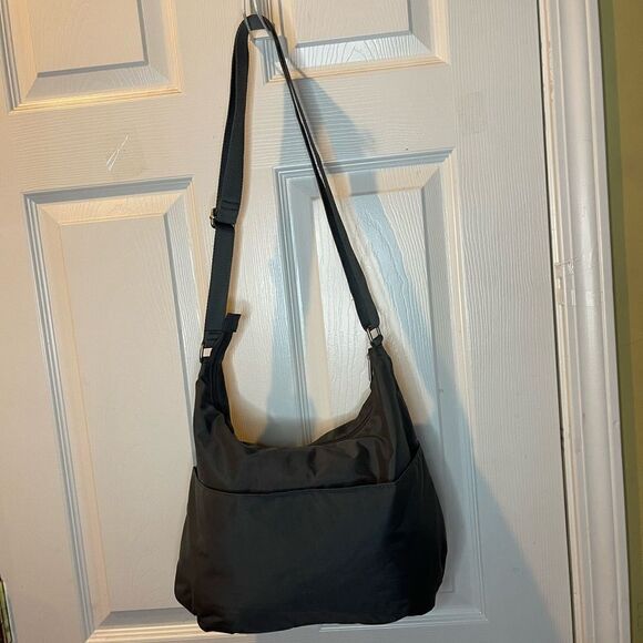 Baggallini gray Nylon shoulder bag with silver tone hardwares adjustable strap. - Picture 7 of 13